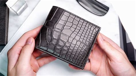 alligator hermes wallet